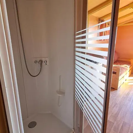 Roulotte Confort Au Milieu Des Animaux Campeggio Burthecourt-aux-Chenes