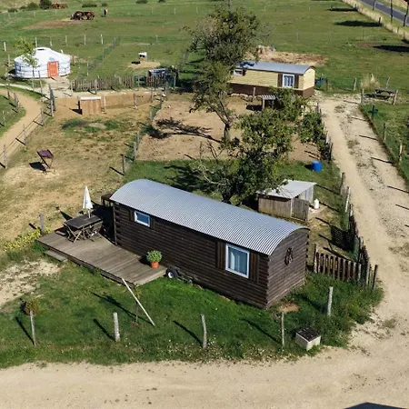 Roulotte Confort Au Milieu Des Animaux Parque de Campismo *