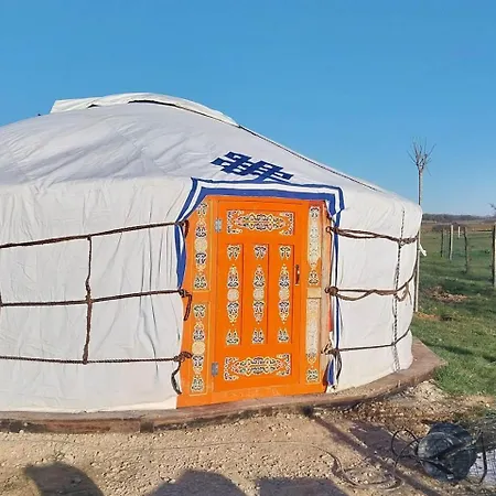 Parque de Campismo Roulotte Confort Au Milieu Des Animaux